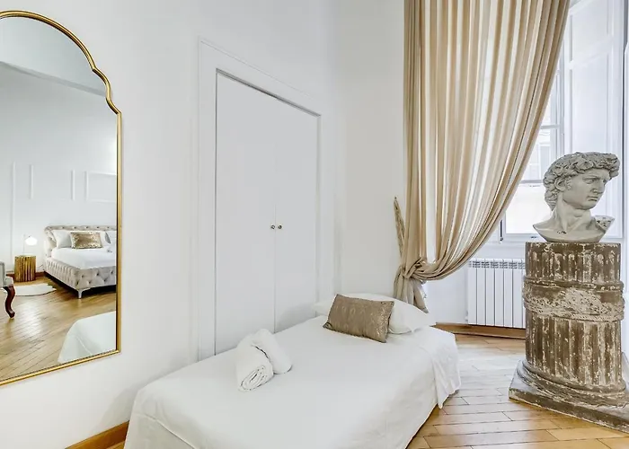 Babuino Exclusive - Grand Historic Center Apartment