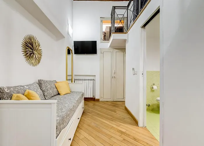 Babuino Exclusive - Grand Historic Center Apartment