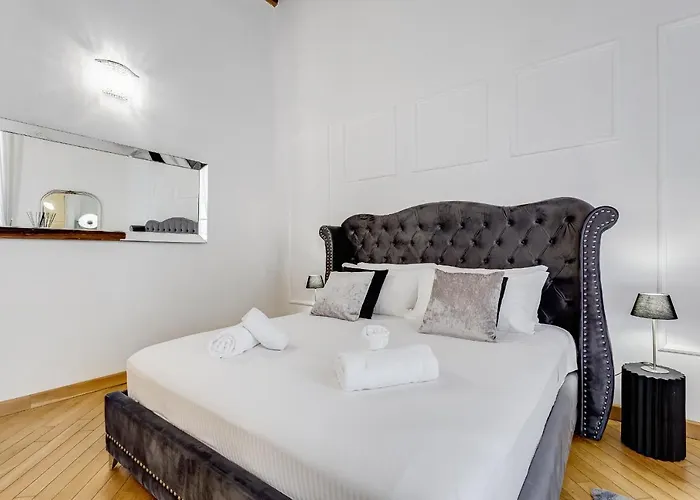 Babuino Exclusive - Grand Historic Center *